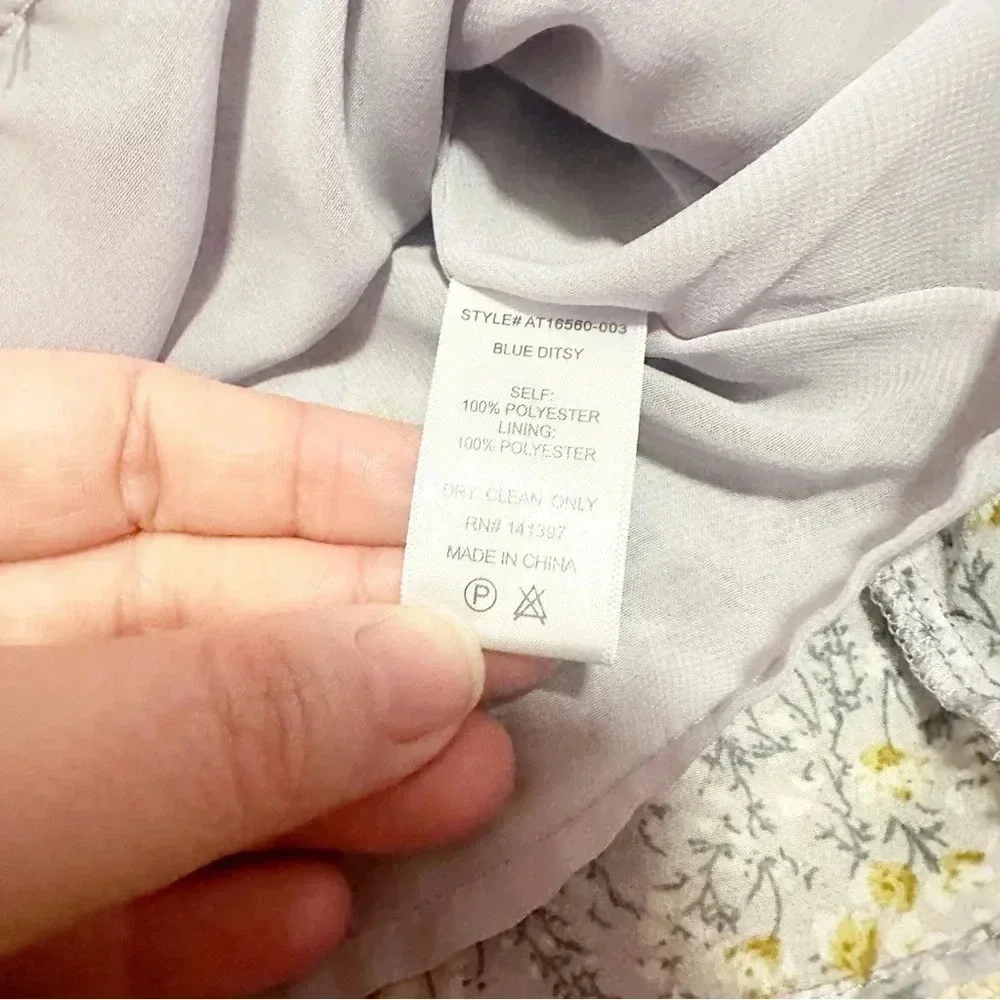 ASTR The Label• Purple floral ruffle blouse size large - Picture 10 of 12